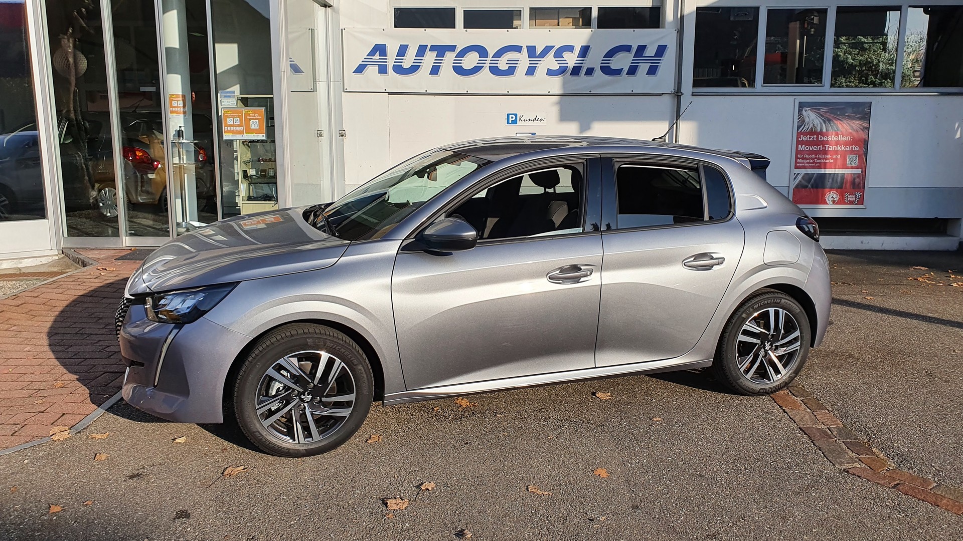 PEUGEOT 208 1.2 GS Sport-image-4