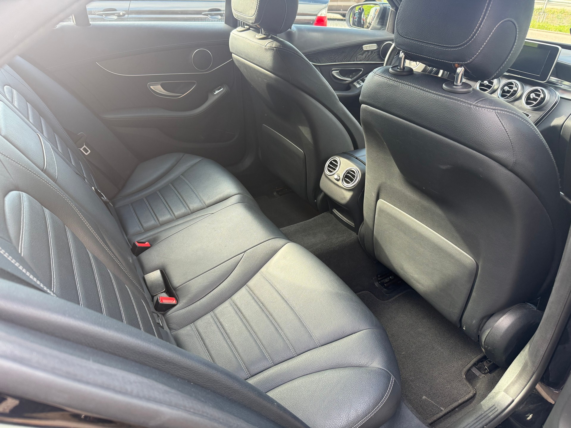 MERCEDES-BENZ C 200 AMG Line 7G-Tronic-image-8