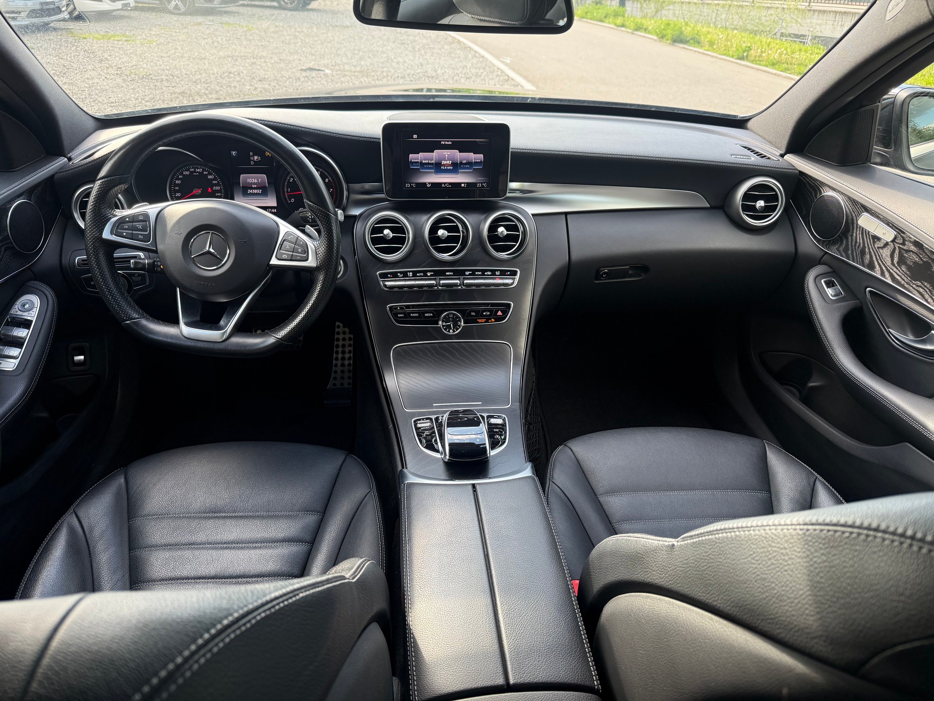 MERCEDES-BENZ C 200 AMG Line 7G-Tronic-image-7