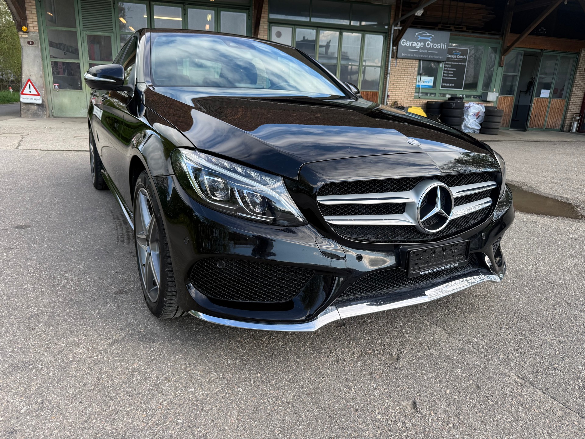 MERCEDES-BENZ C 200 AMG Line 7G-Tronic-image-2