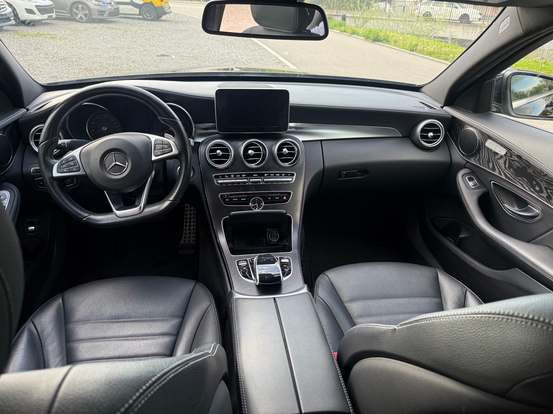 MERCEDES-BENZ C 200 AMG Line 7G-Tronic-image-11