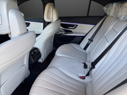 MERCEDES-BENZ E 200 9G-Tronic 4Matic-image-6