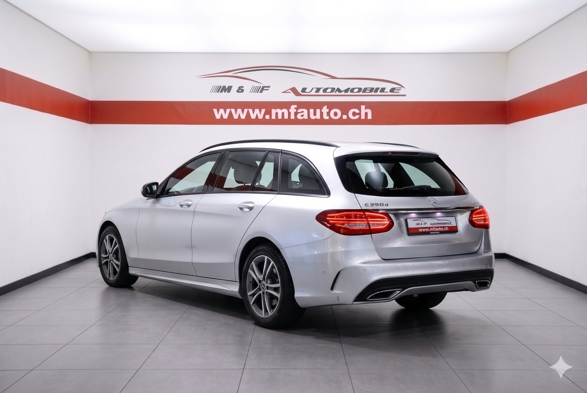 MERCEDES-BENZ C 250 d Swiss Star AMG Line 4m Kombi-image-3