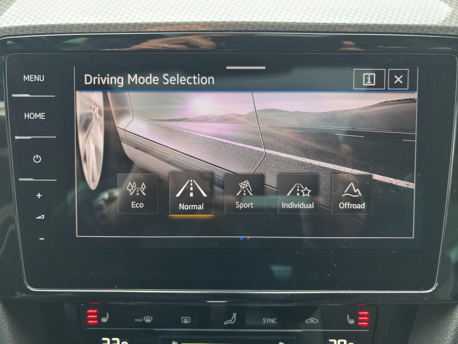 VW Passat Alltrack 2.0 TDI 4Motion DSG mit AHK, Panorama-Ausstell-/Schiebedach & Winterräder-image-19
