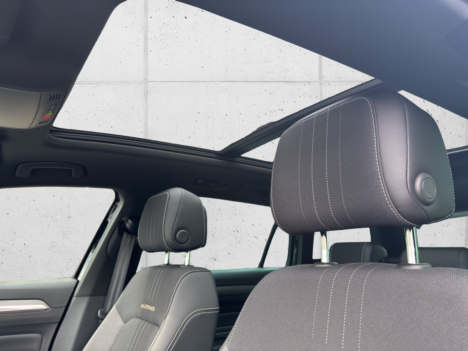 VW Passat Alltrack 2.0 TDI 4Motion DSG mit AHK, Panorama-Ausstell-/Schiebedach & Winterräder-image-27