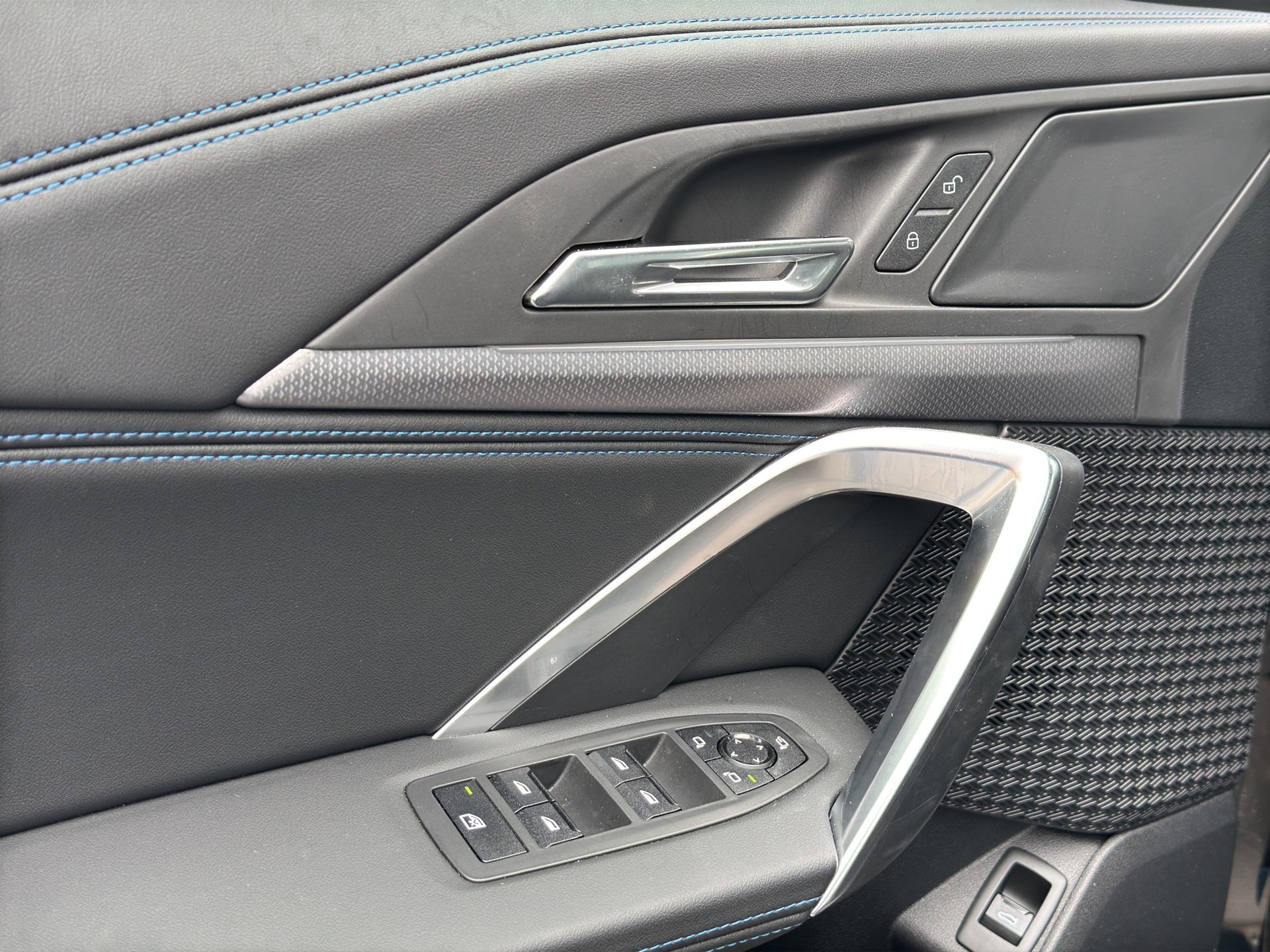 BMW X1 sDrive 18i M Sport-image-8