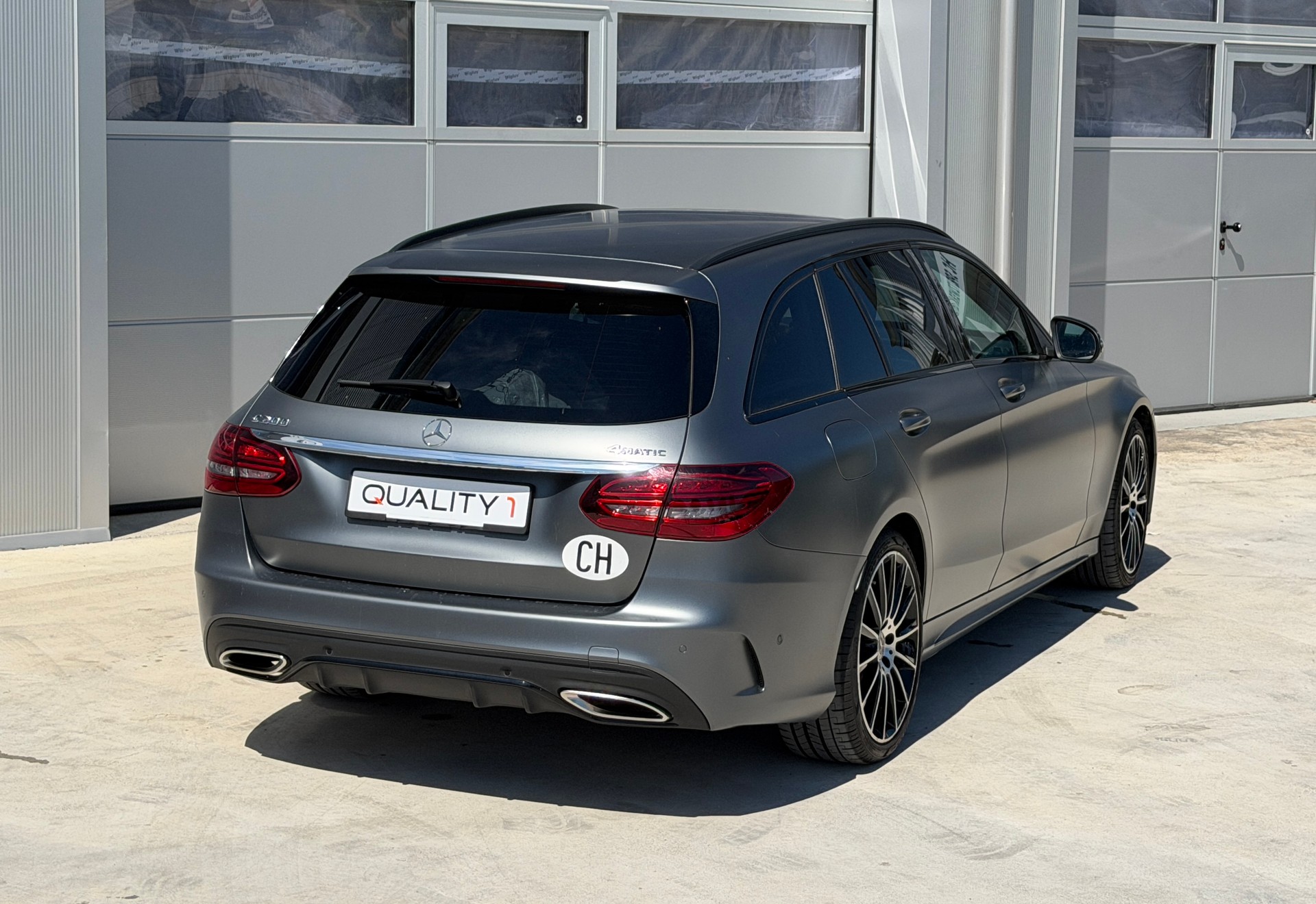 MERCEDES-BENZ C 200 AMG Line 4Matic 9G-Tronic-image-3
