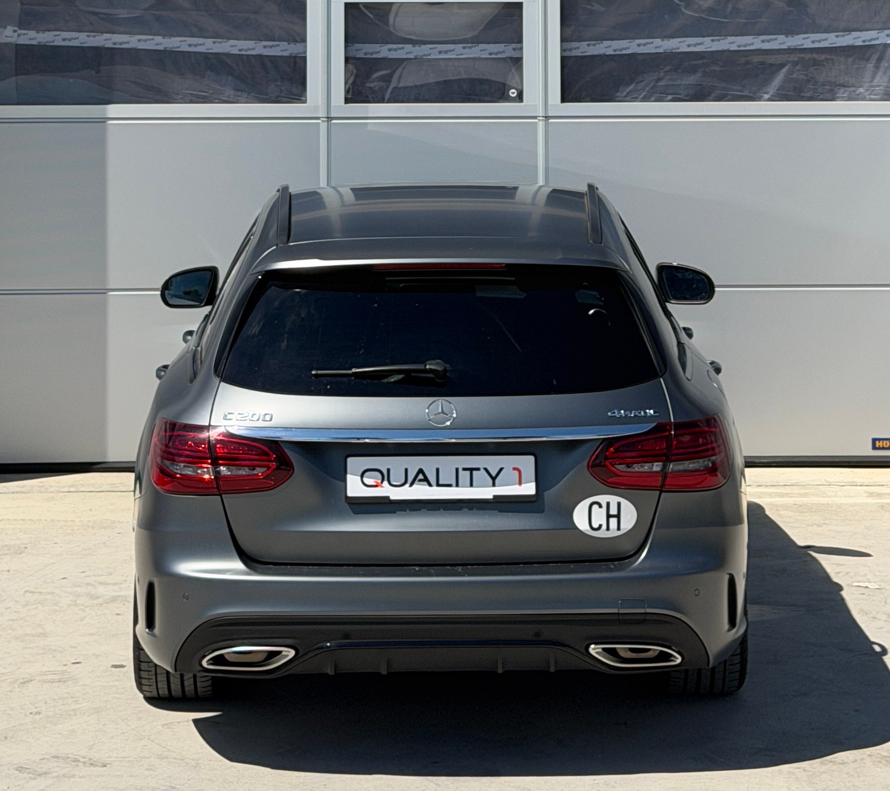 MERCEDES-BENZ C 200 AMG Line 4Matic 9G-Tronic-image-4