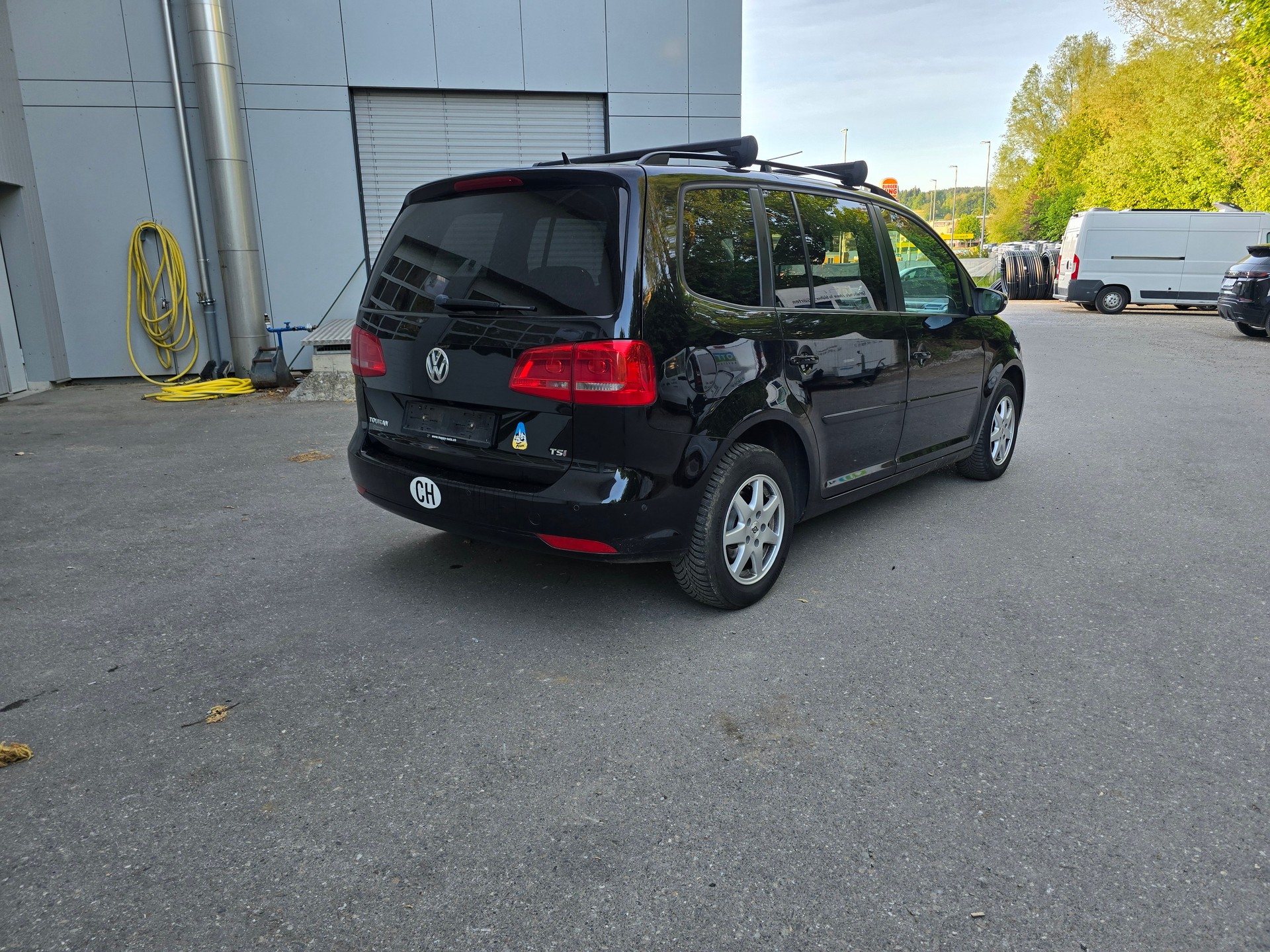 VW Touran 1.4 TSI Highline DSG-image-4