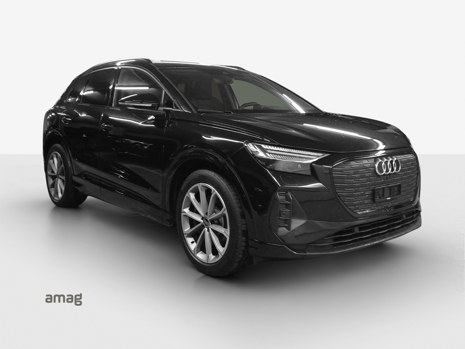 AUDI Q4 e-tron 45 quattro-image-6