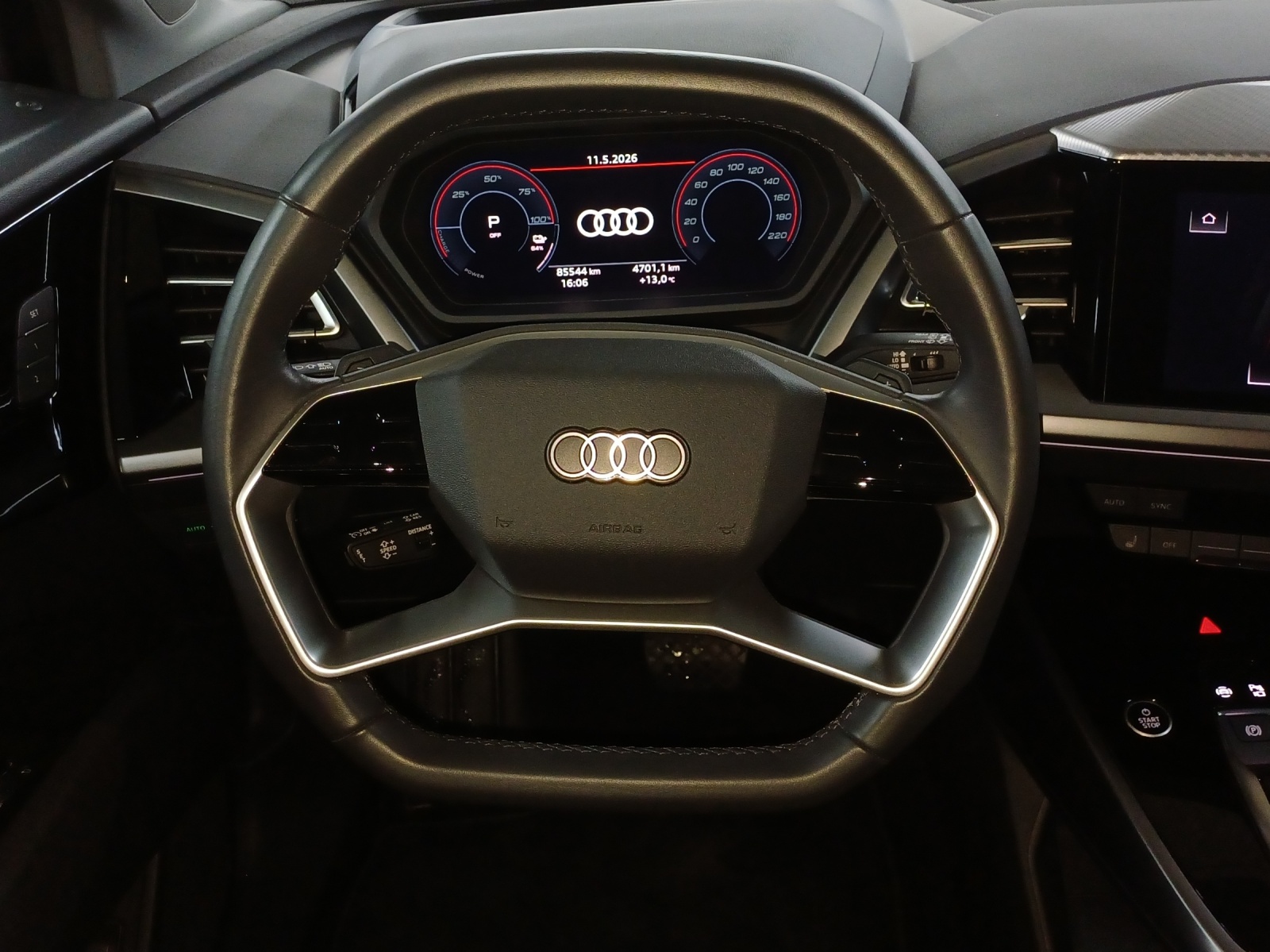 AUDI Q4 e-tron 45 quattro-image-9