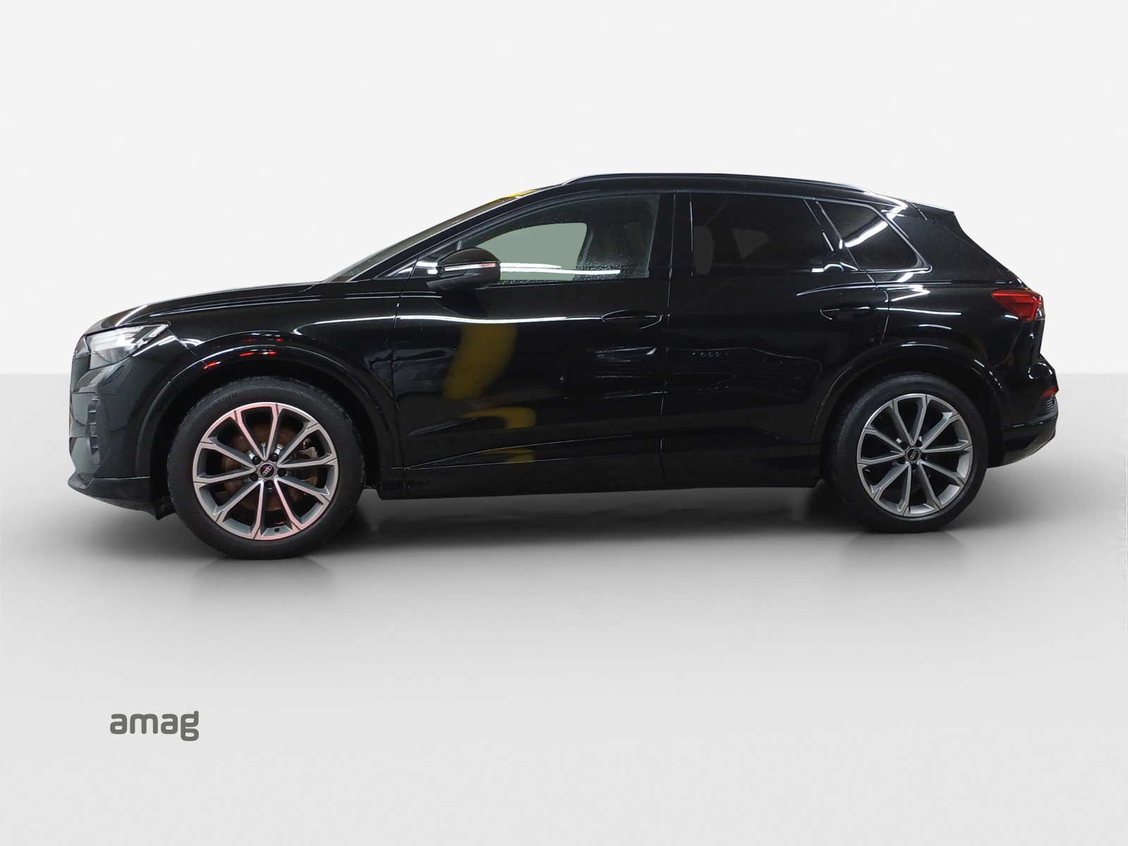AUDI Q4 e-tron 45 quattro-image-1