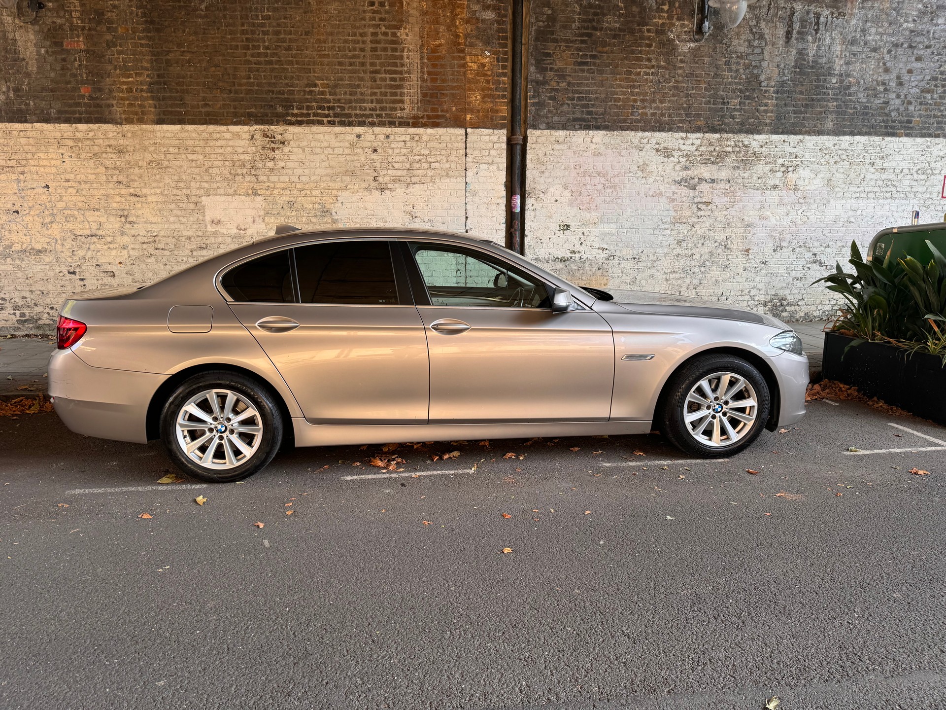 BMW F10-image-2