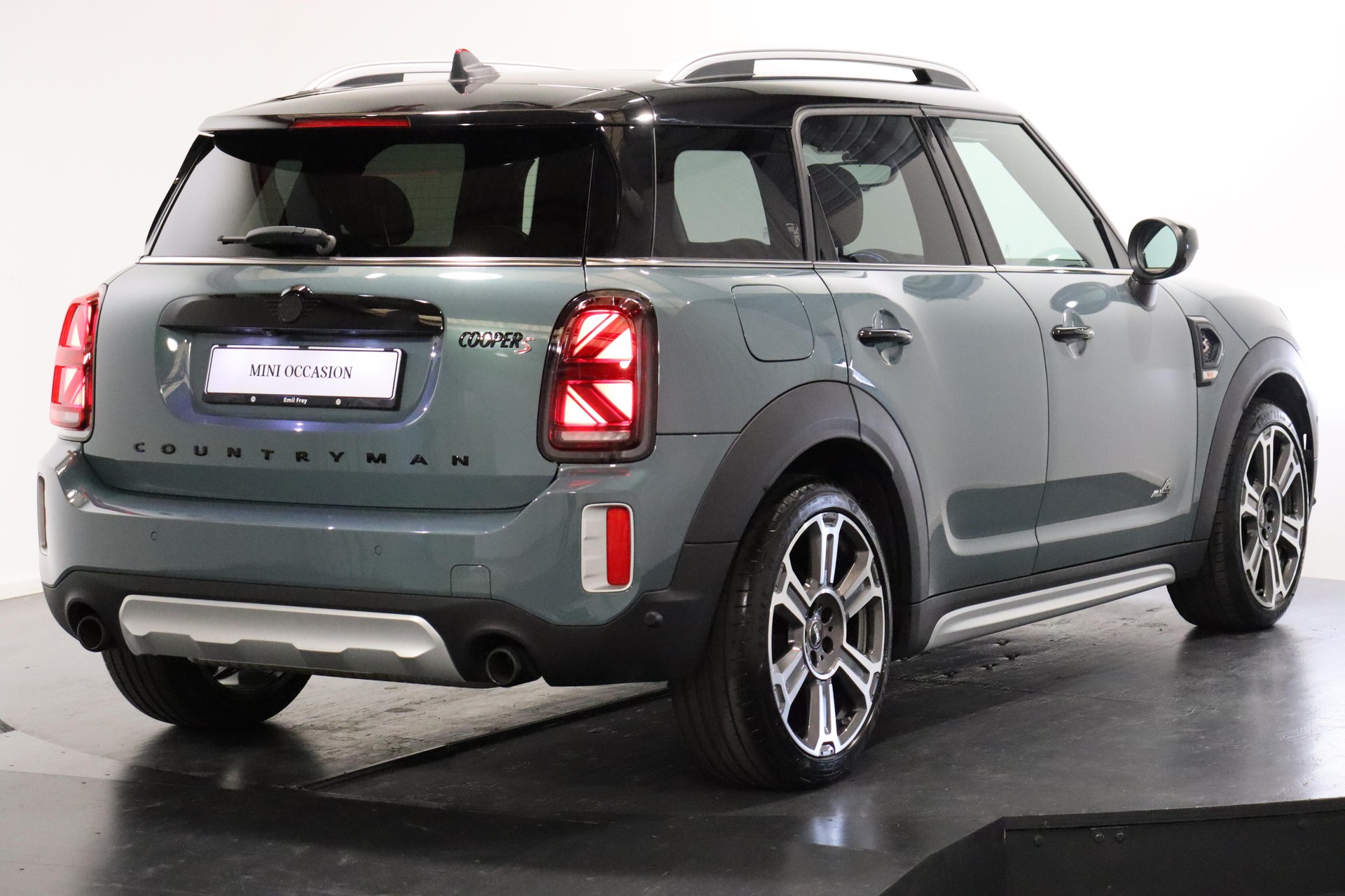 MINI Countryman F60 2.0i Cooper S SAG ALL4-showroom-element-2