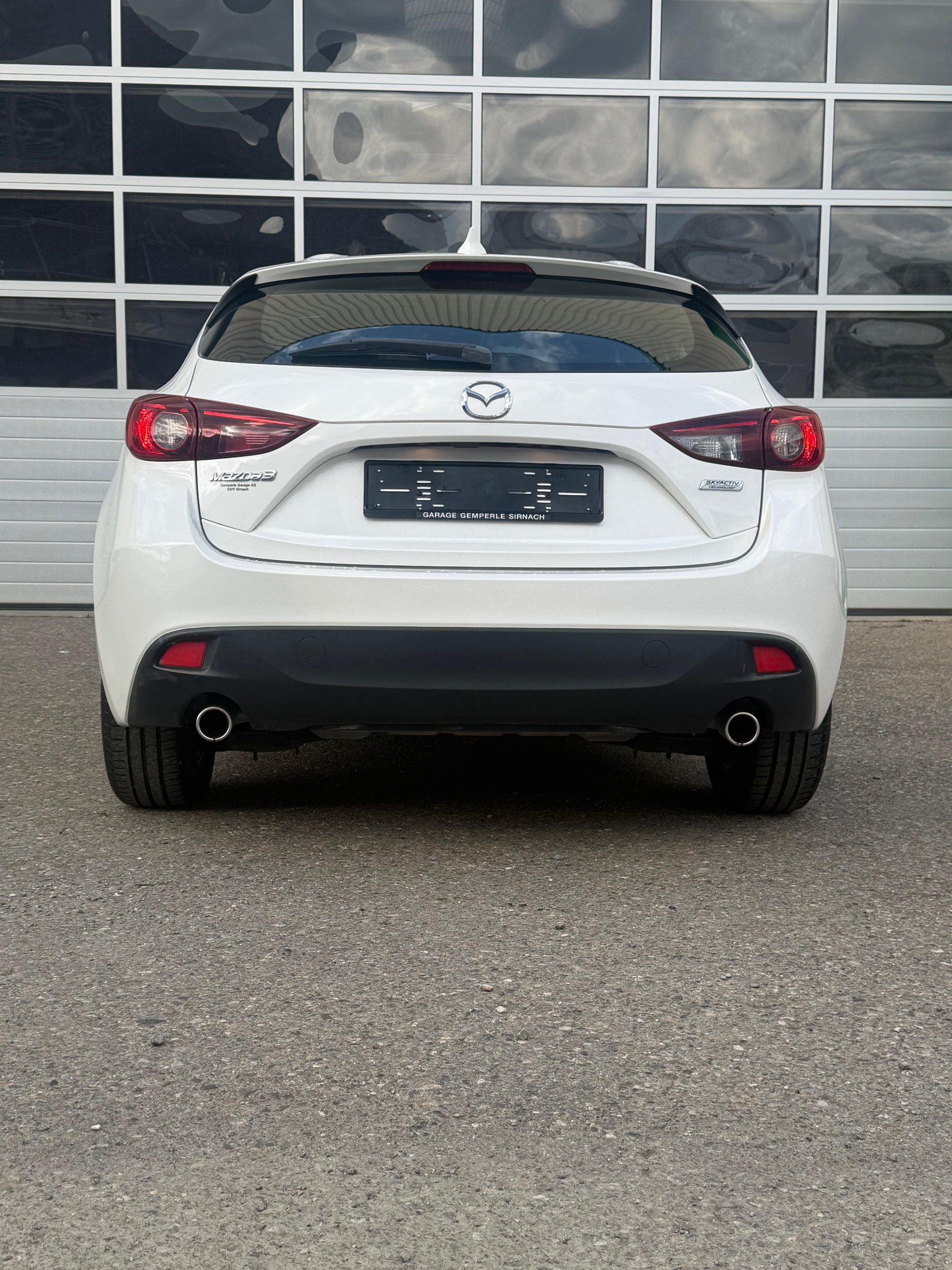 MAZDA 3 2.2 16V CD Revolution-image-4