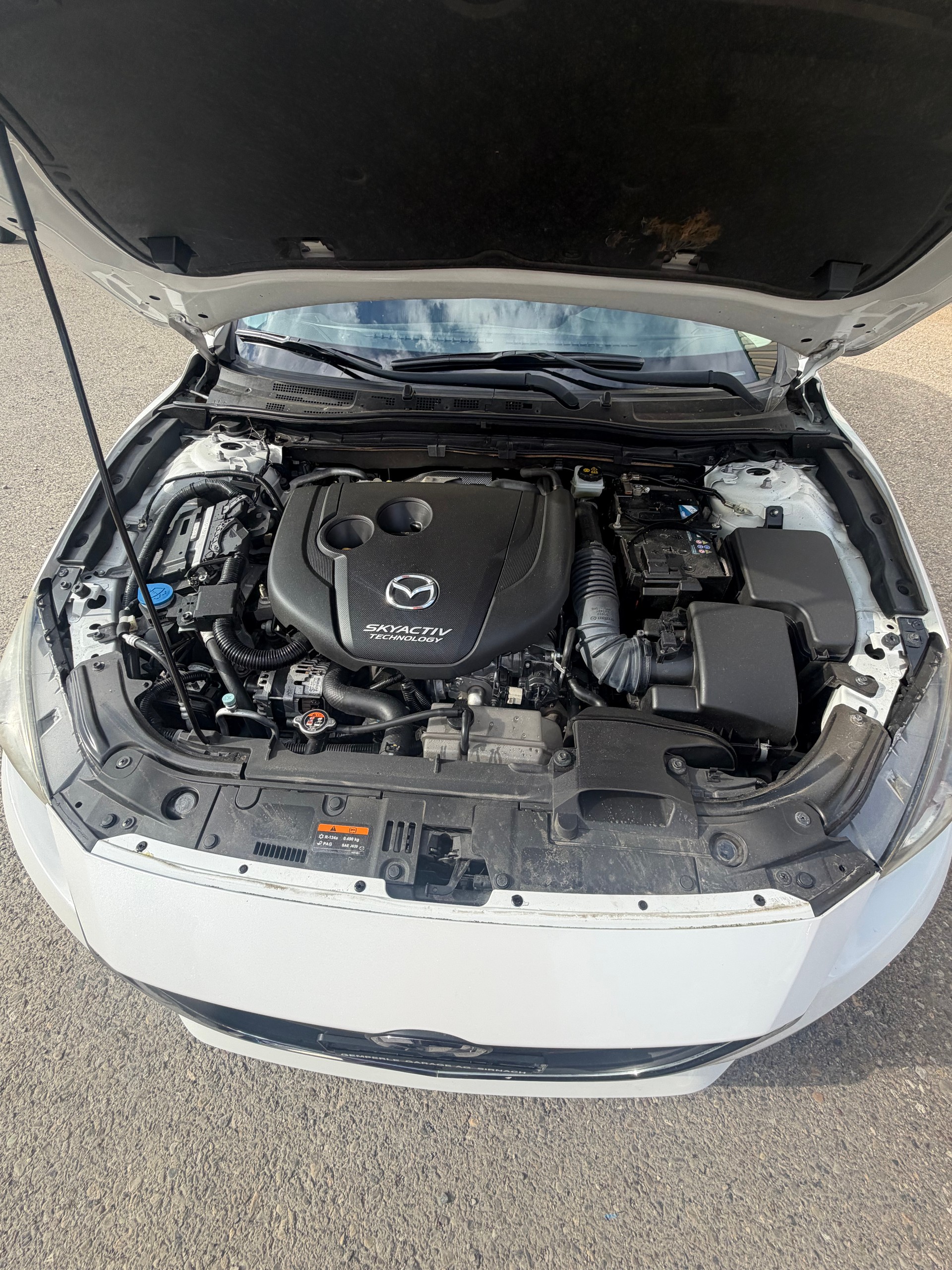 MAZDA 3 2.2 16V CD Revolution-image-9