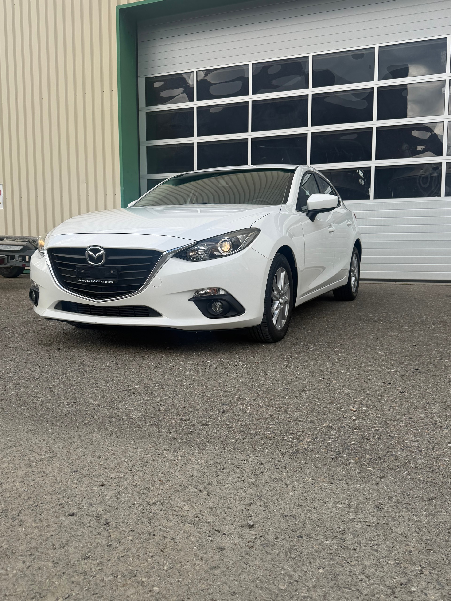 MAZDA 3 2.2 16V CD Revolution-image-1