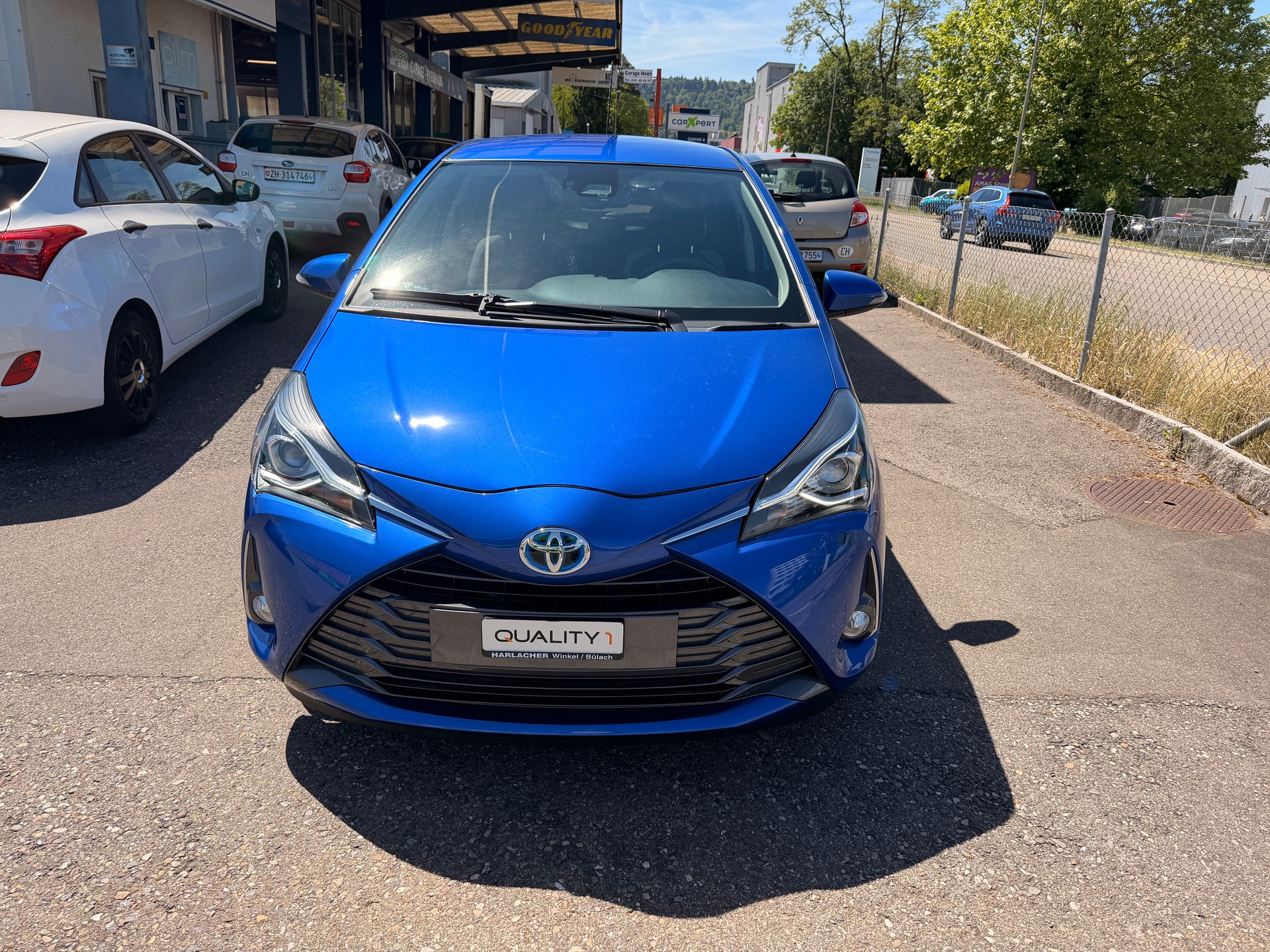 TOYOTA Yaris 1.5 VVT-i Hybrid Trend e-CVT-image-1