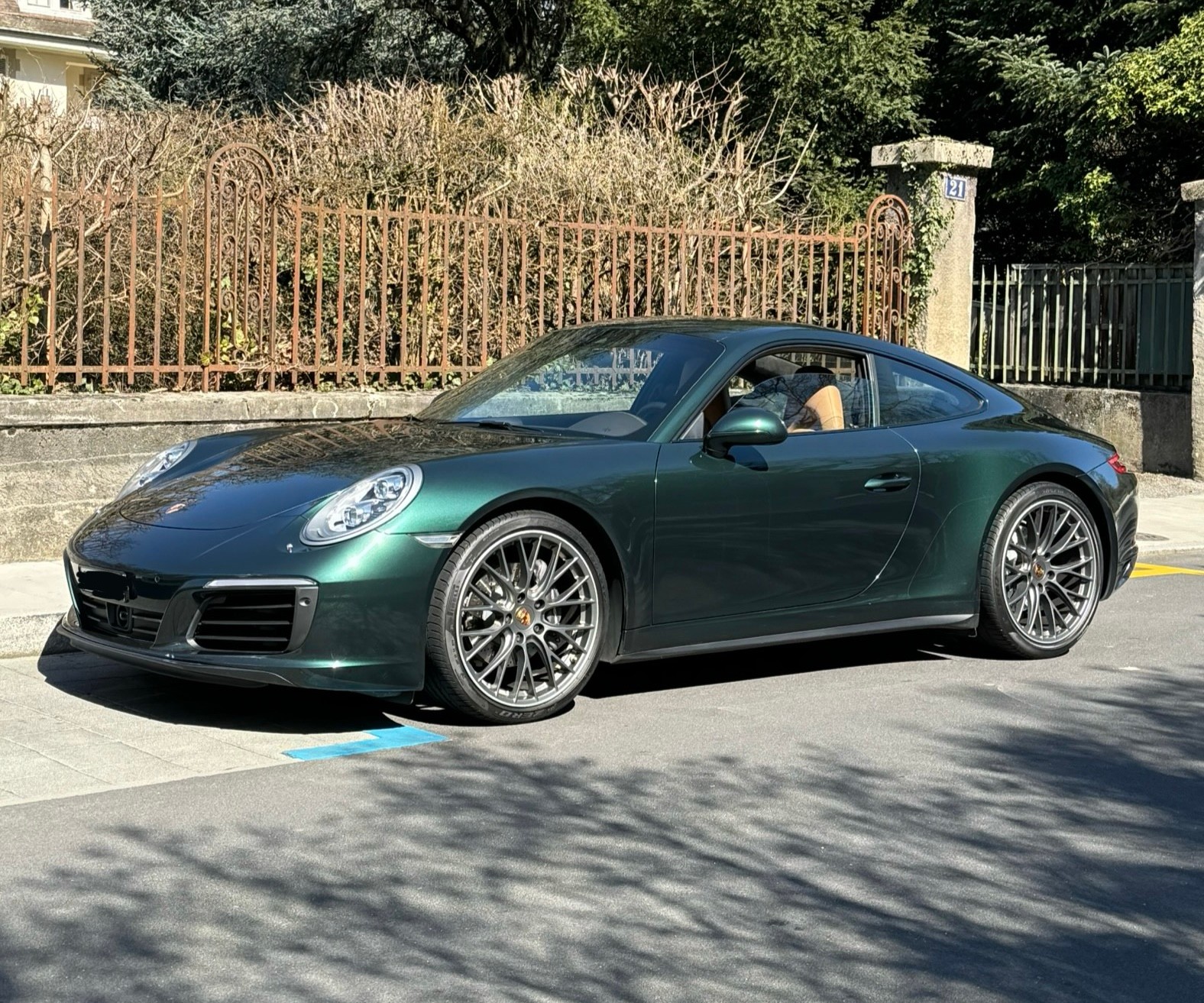 PORSCHE 991.2 Carrera 4 PDK PTS Tannengrün-image-0
