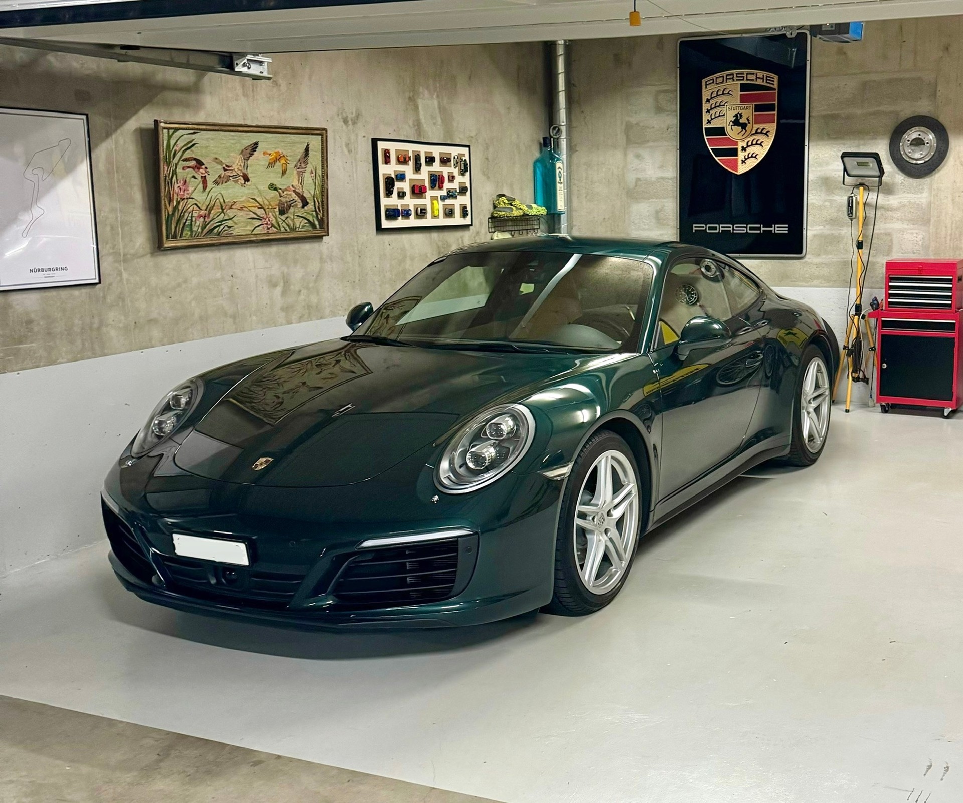 PORSCHE 991.2 Carrera 4 PDK PTS Tannengrün-image-2