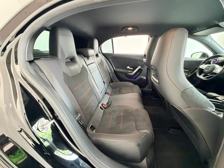 Mercedes-Benz A 250 4Matic AMG Line 4Matic 7G-DCT, photo 15 sur 18