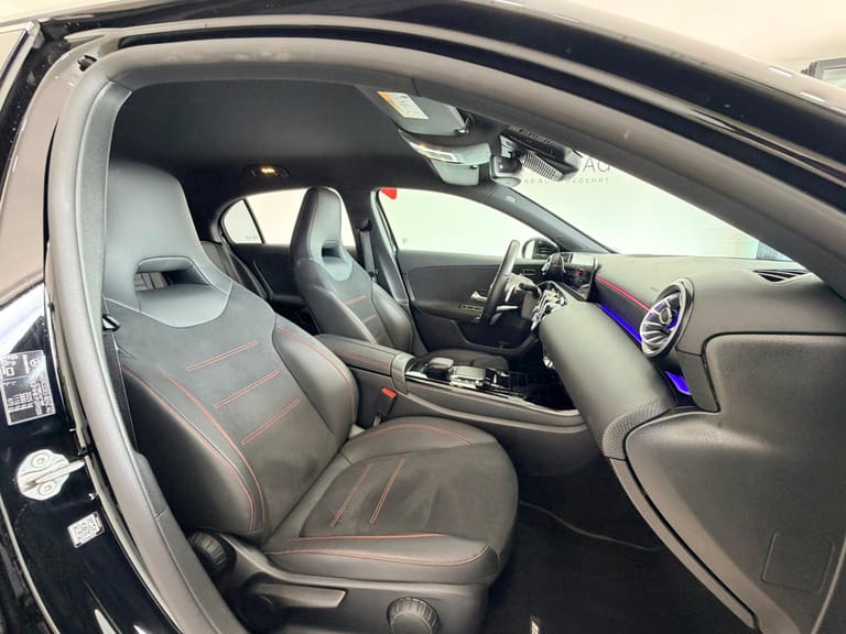 Mercedes-Benz A 250 4Matic AMG Line 4Matic 7G-DCT, photo 14 sur 18