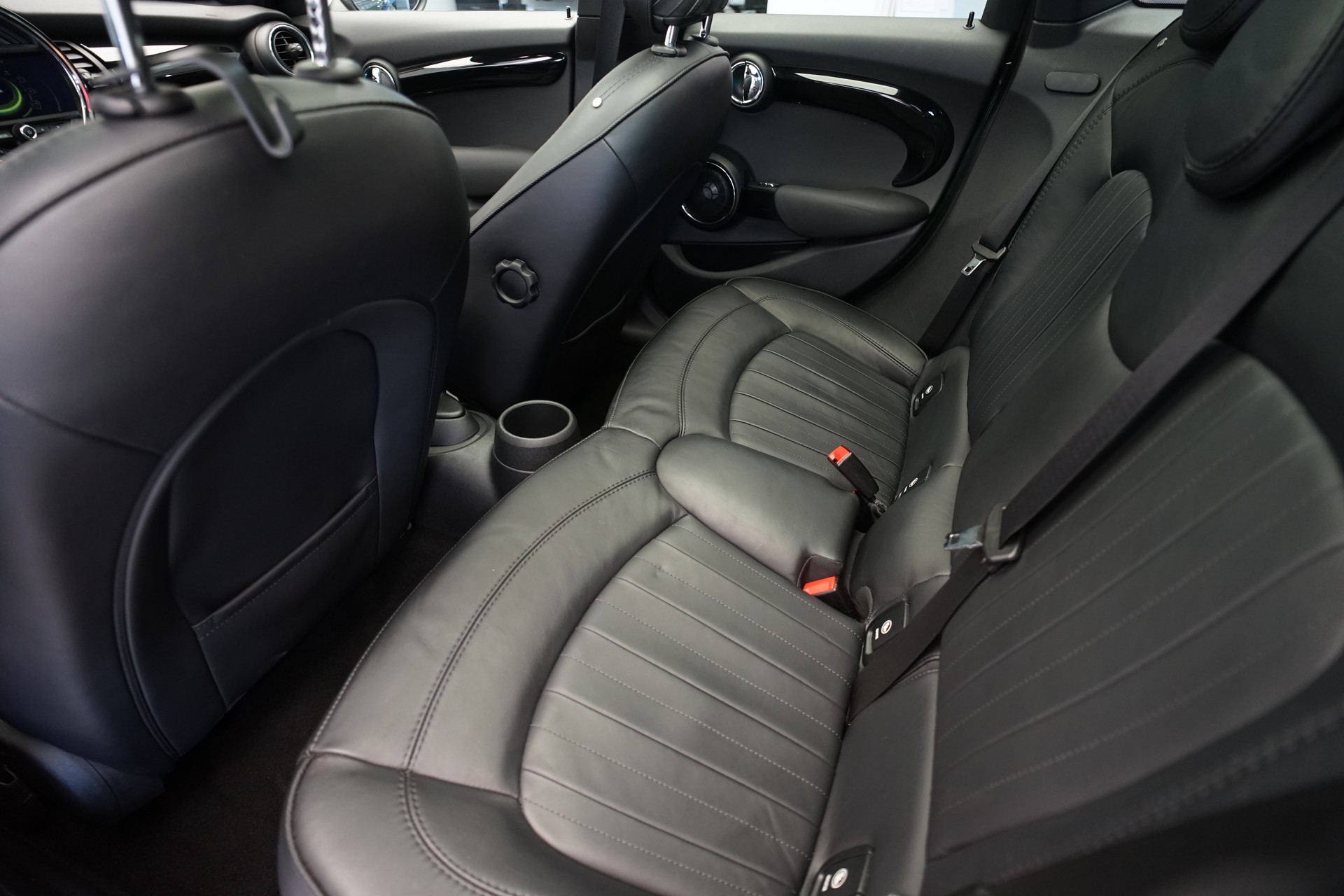MINI Cooper S Steptronic *CH-Fahrzeug*-image-15