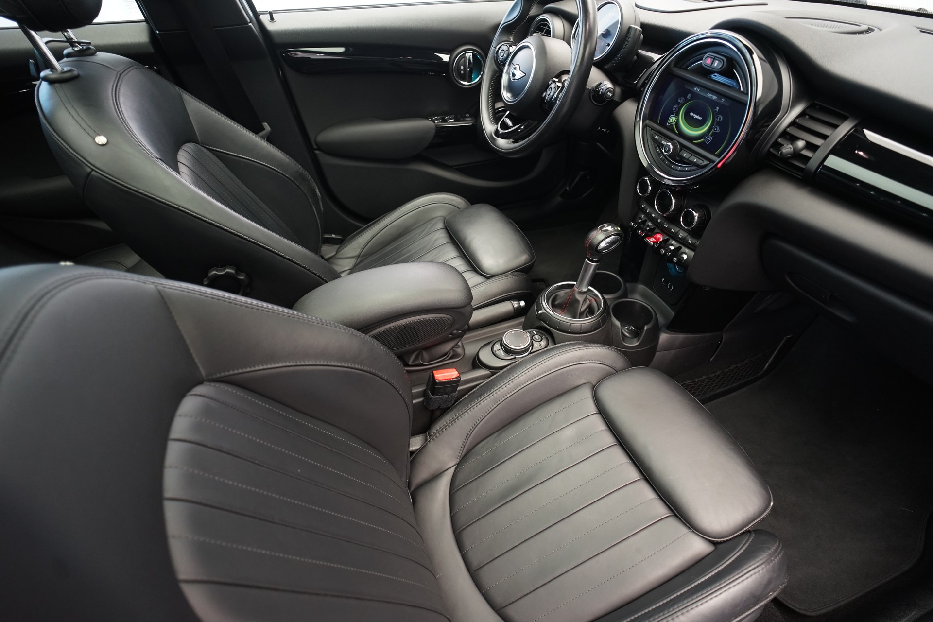 MINI Cooper S Steptronic *CH-Fahrzeug*-image-11