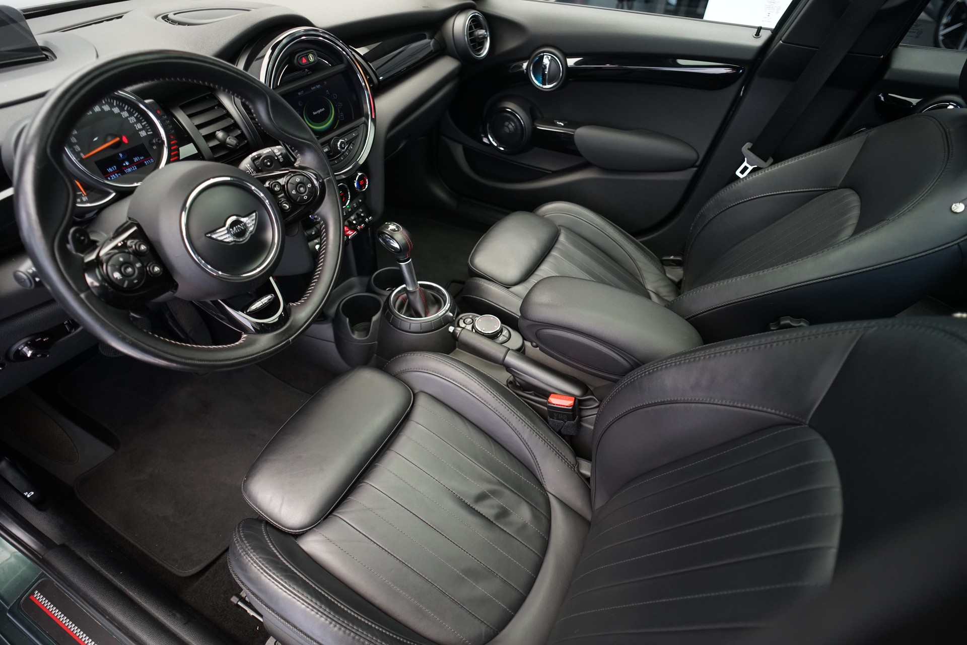 MINI Cooper S Steptronic *CH-Fahrzeug*-image-10