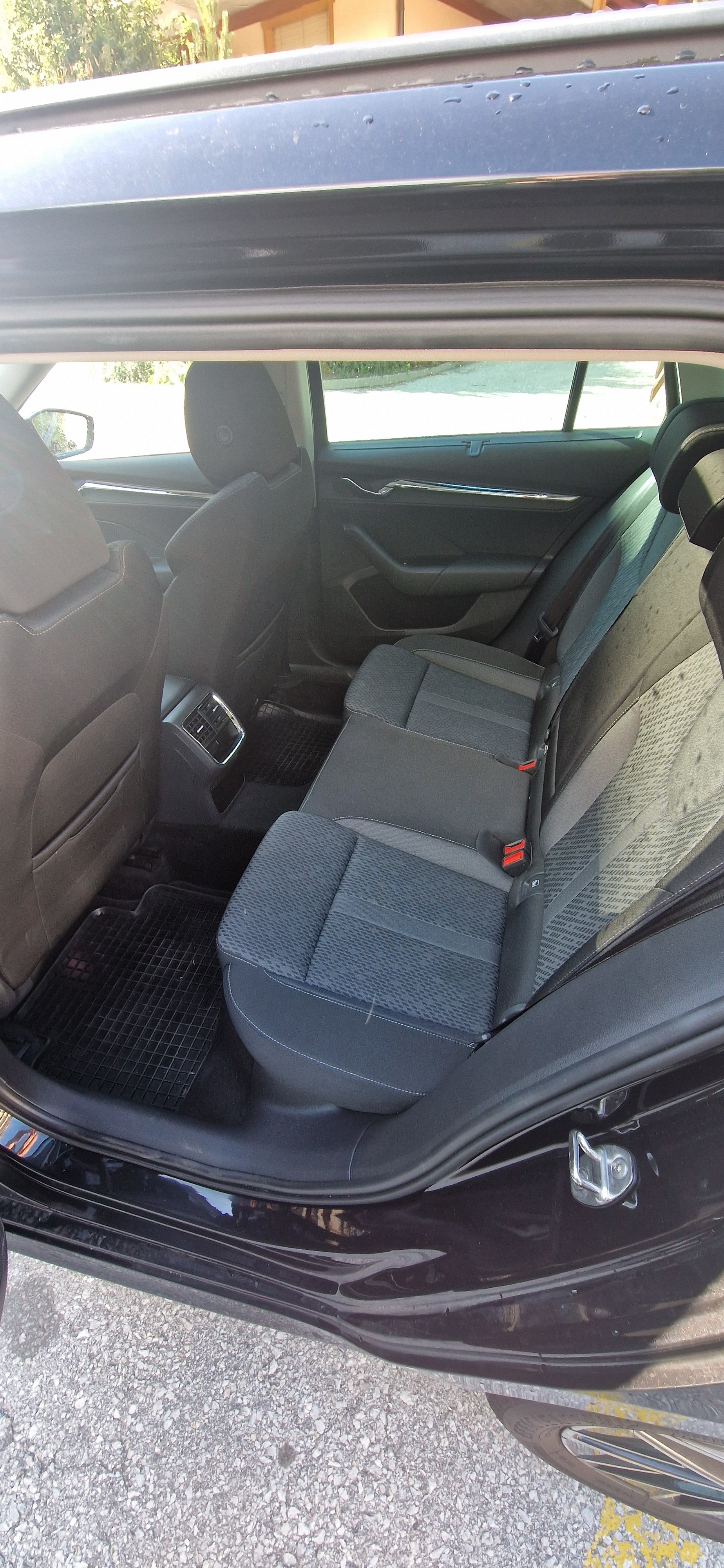 SKODA Octavia 2.0 TSI Style 4x4 DSG-image-3