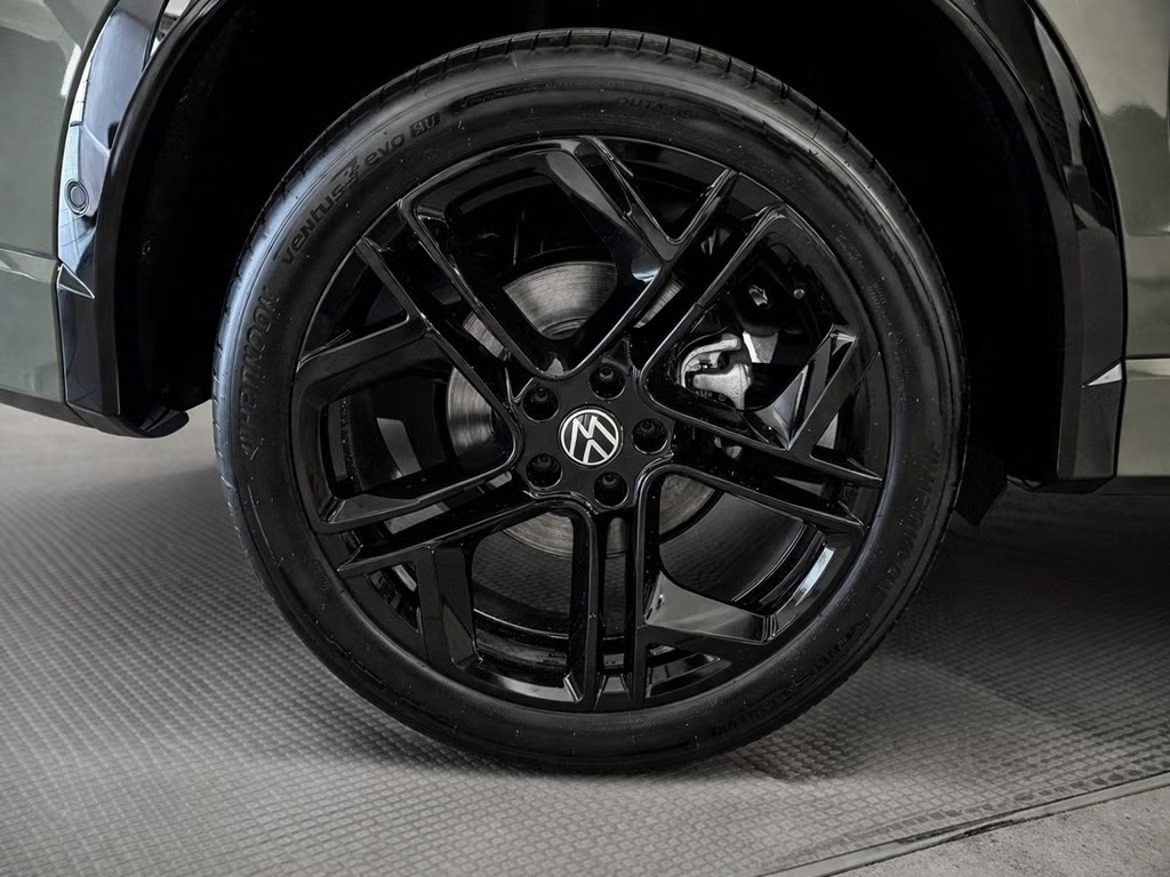 VW Tiguan 2.0 TDI SCR R-Line 4Motion DSG-showroom-element-1