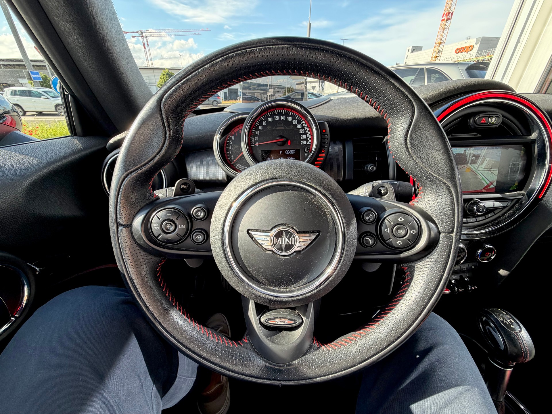 MINI Cooper John Cooper Works Cabriolet Steptronic-image-13