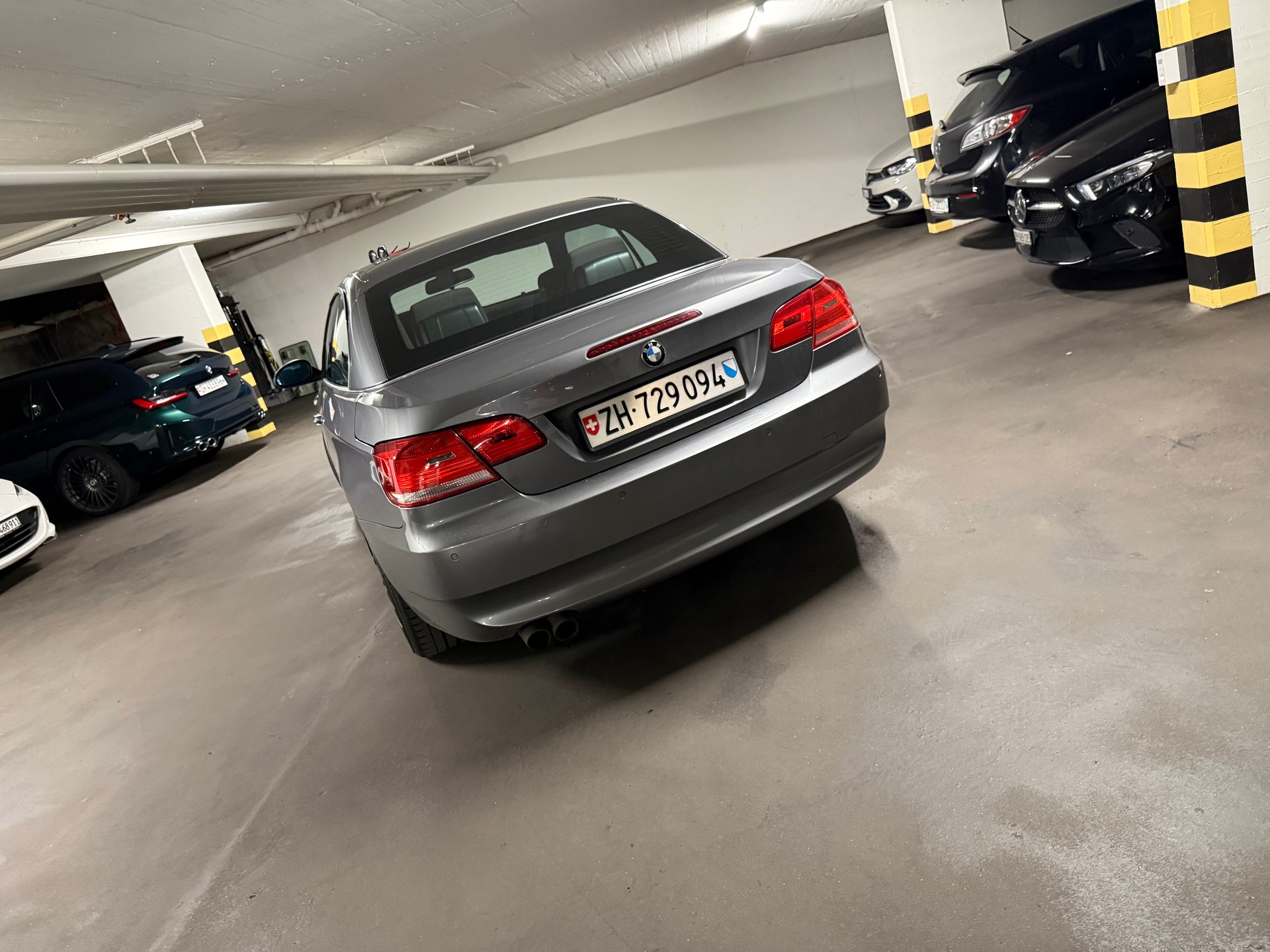 BMW 325i-image-3