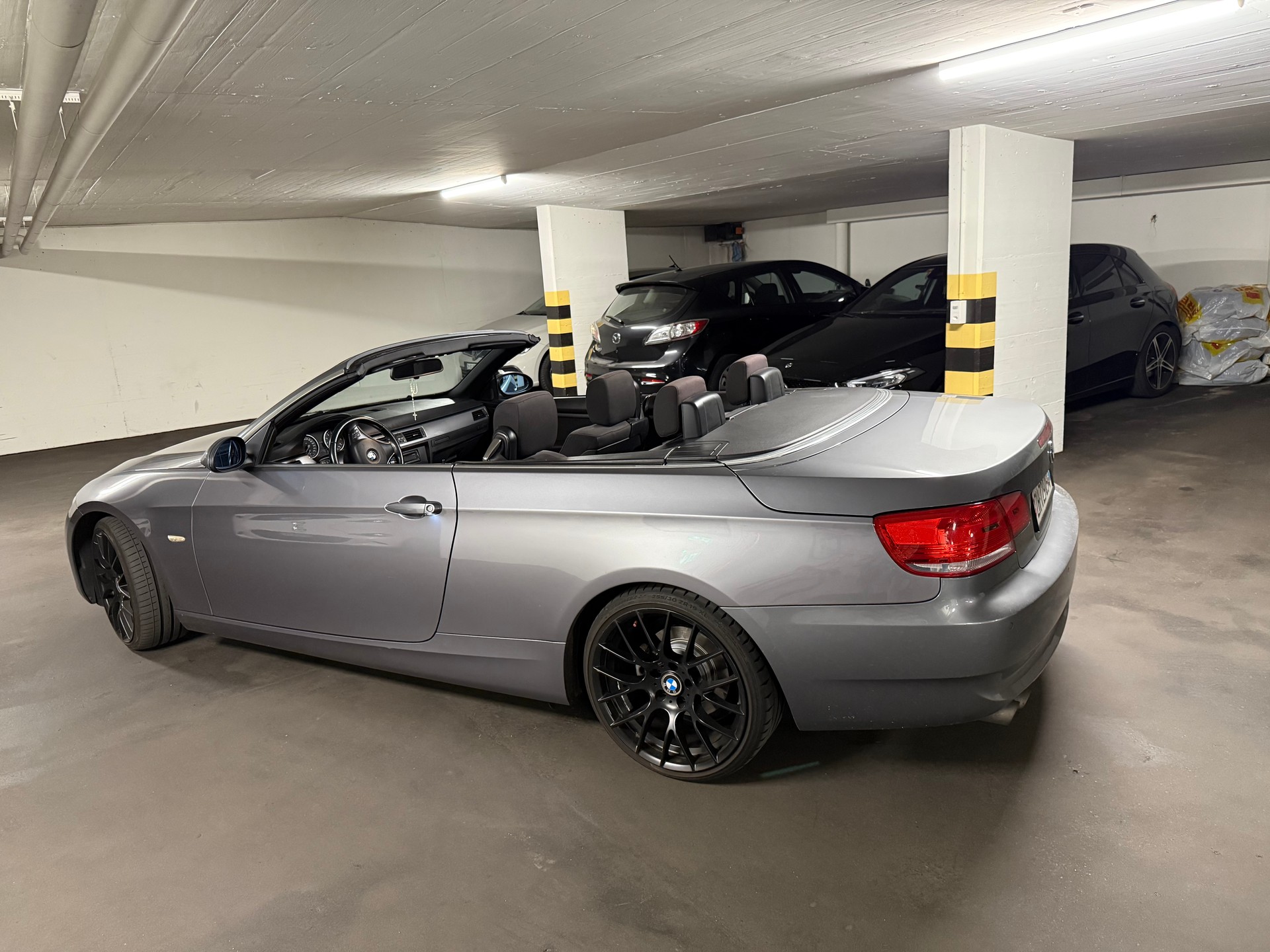 BMW 325i-image-2