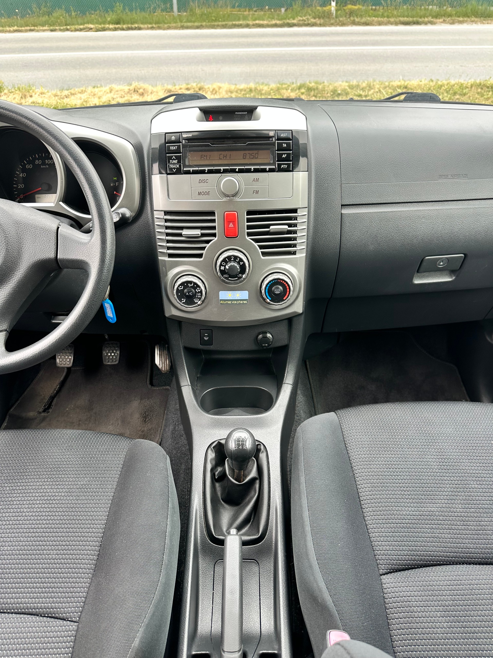 DAIHATSU Terios 1.5 16V SX 4WD-image-13