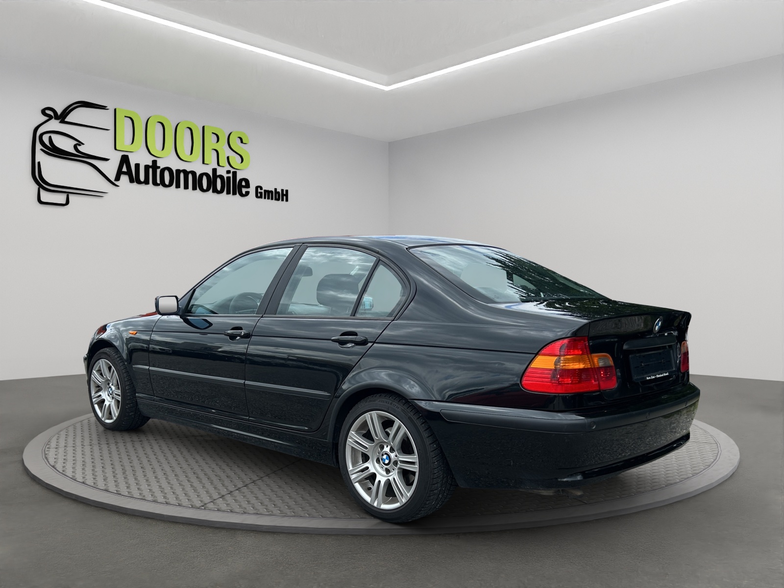 BMW 320d Advantage-image-6