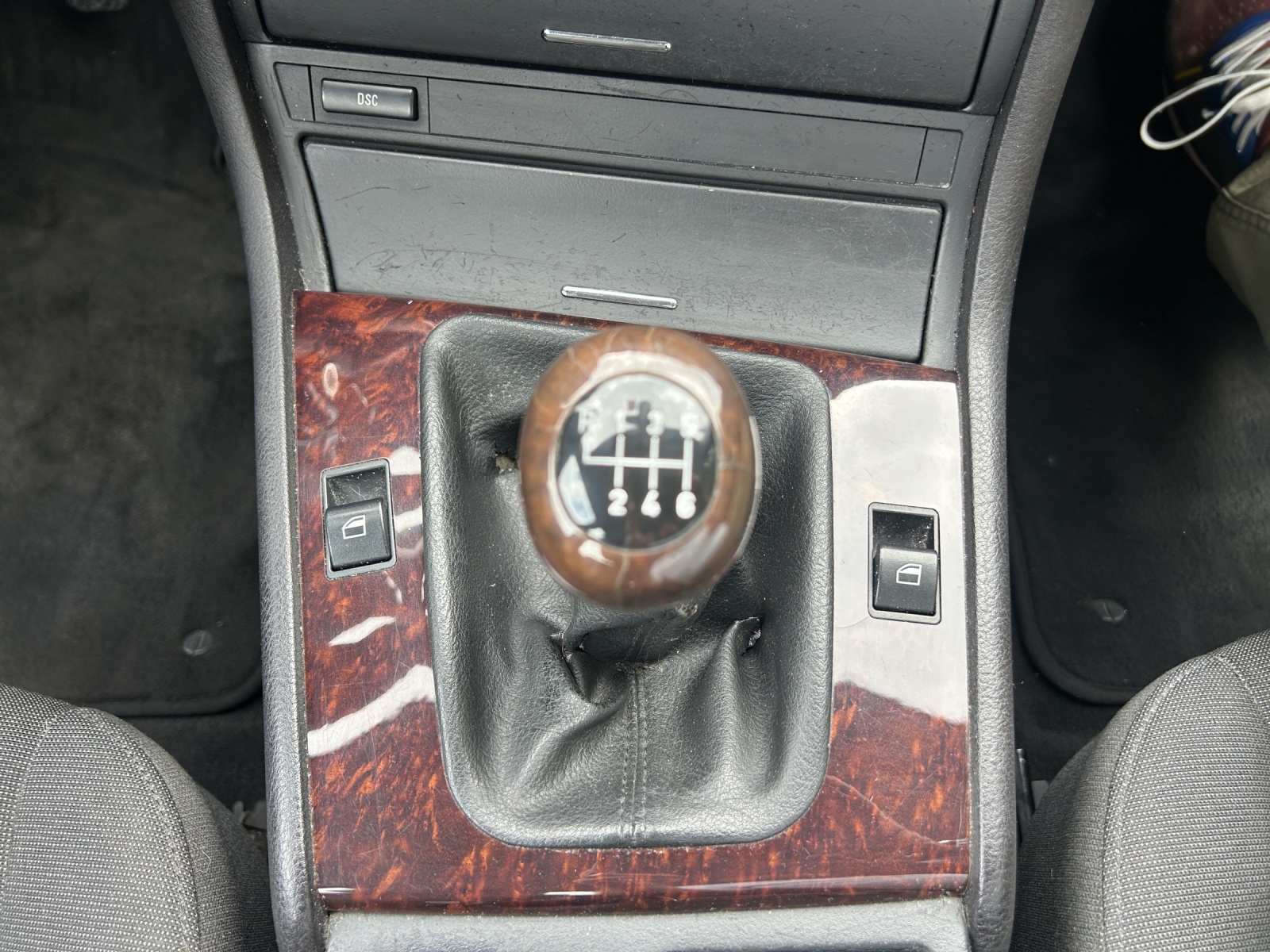 BMW 320d Advantage-image-11