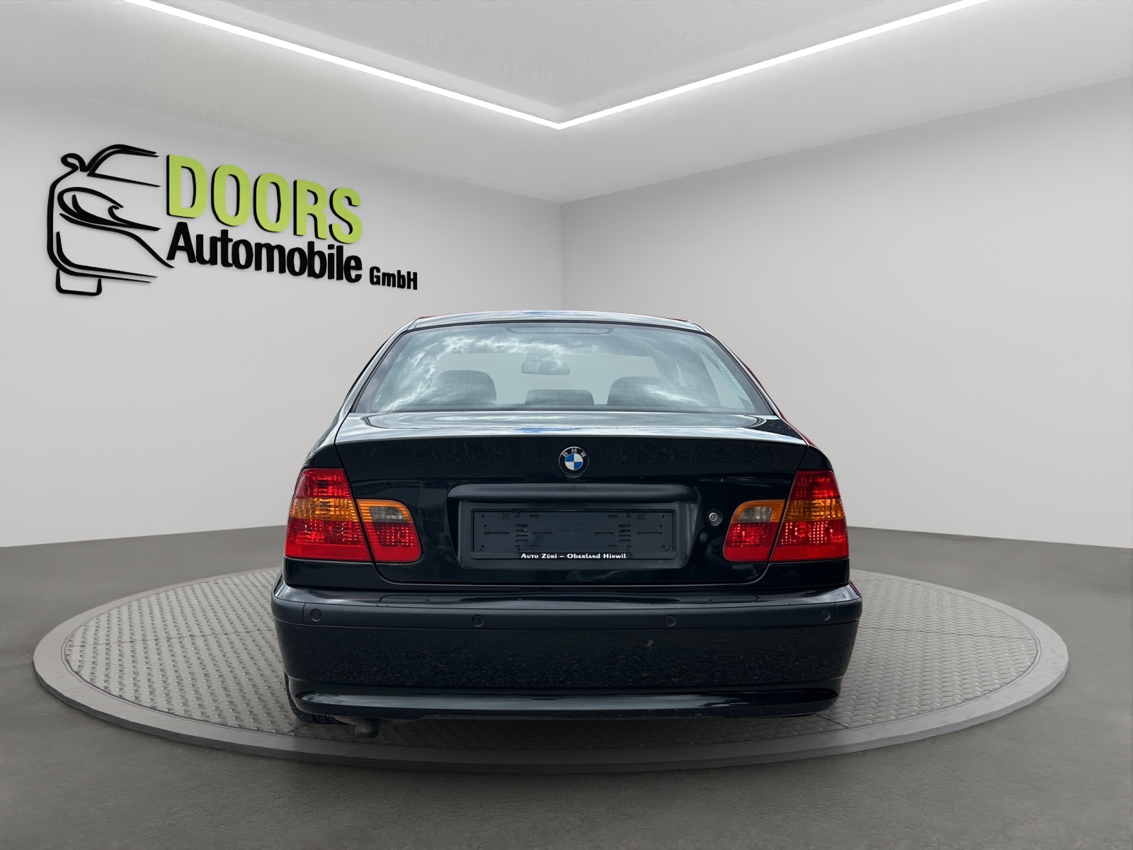 BMW 320d Advantage-image-4