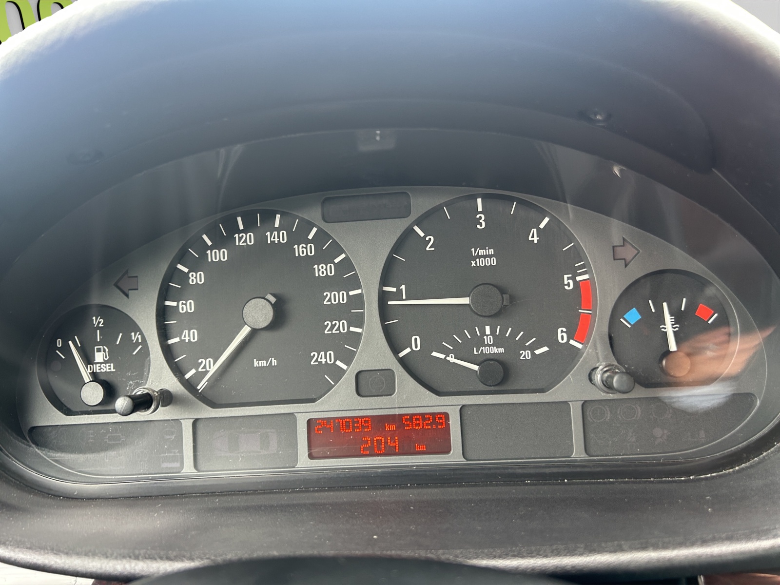 BMW 320d Advantage-image-20