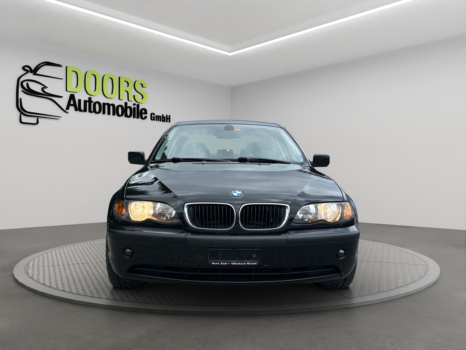 BMW 320d Advantage-showroom-element-1