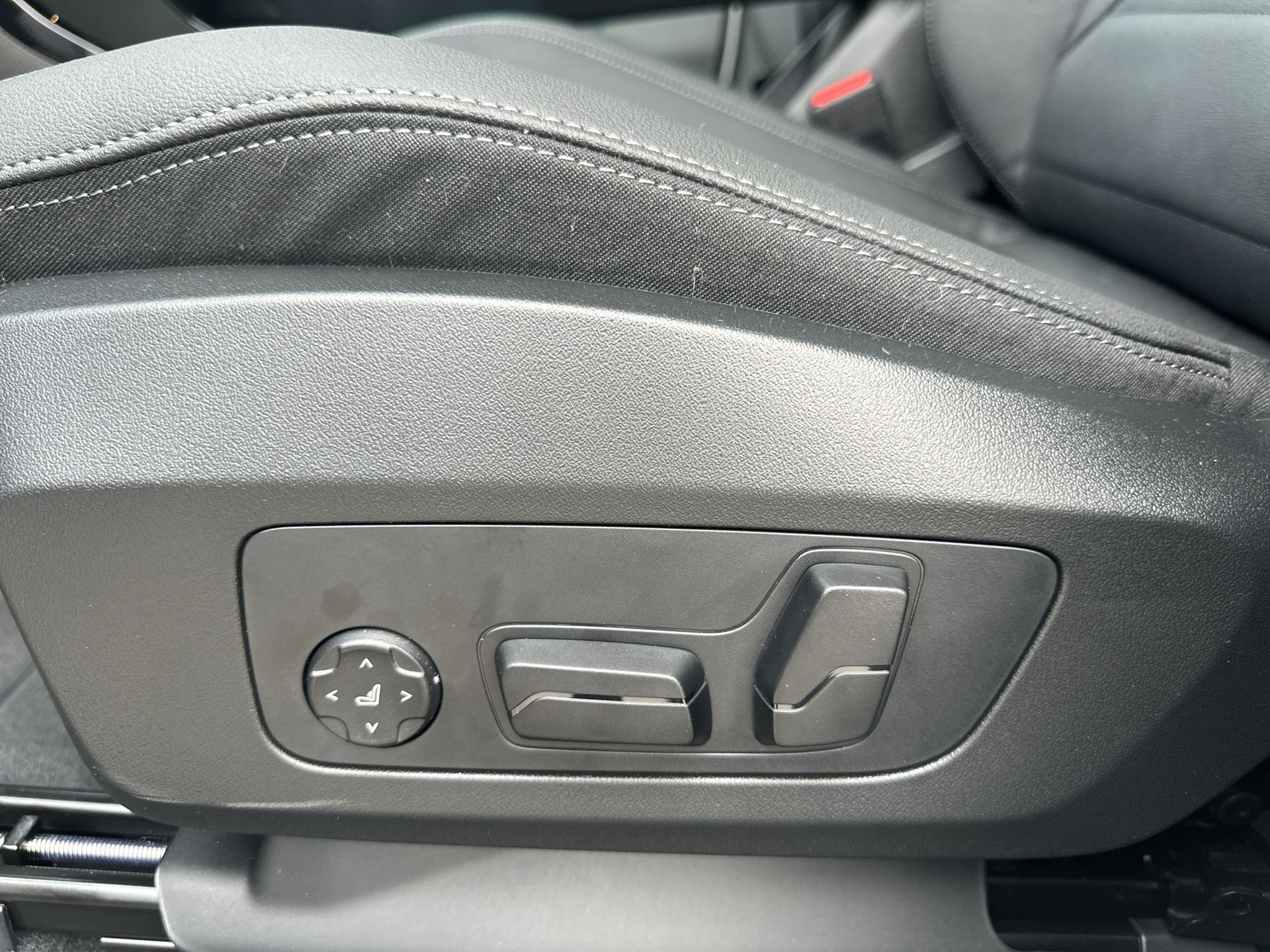 BMW X1 xDrive 30e M Sport Pro-image-18