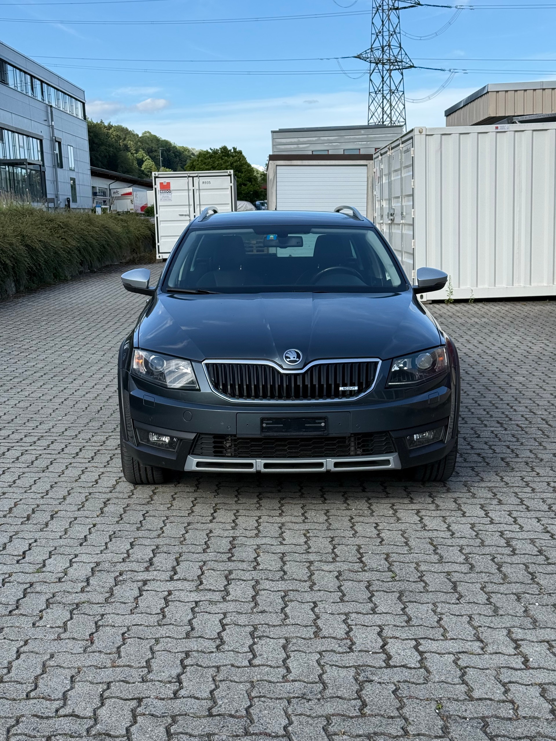 SKODA Octavia Combi 2.0 TDI Scout 4x4 DSG-image-2