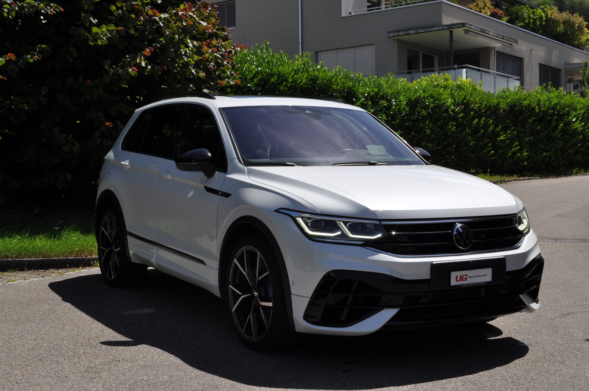 VW Tiguan 2.0TSI R 4Motion DSG-image-0