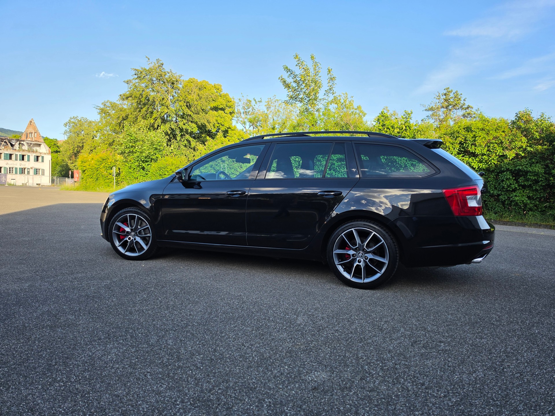 SKODA Octavia Combi 2.0 TSI RS DSG-image-4