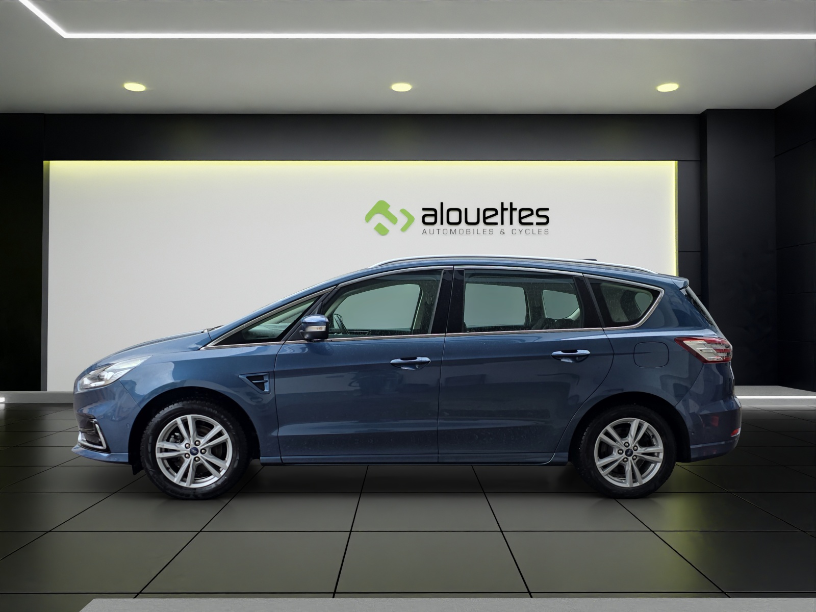 FORD S-Max 2.5 FHEV Titanium 7Pl-image-2