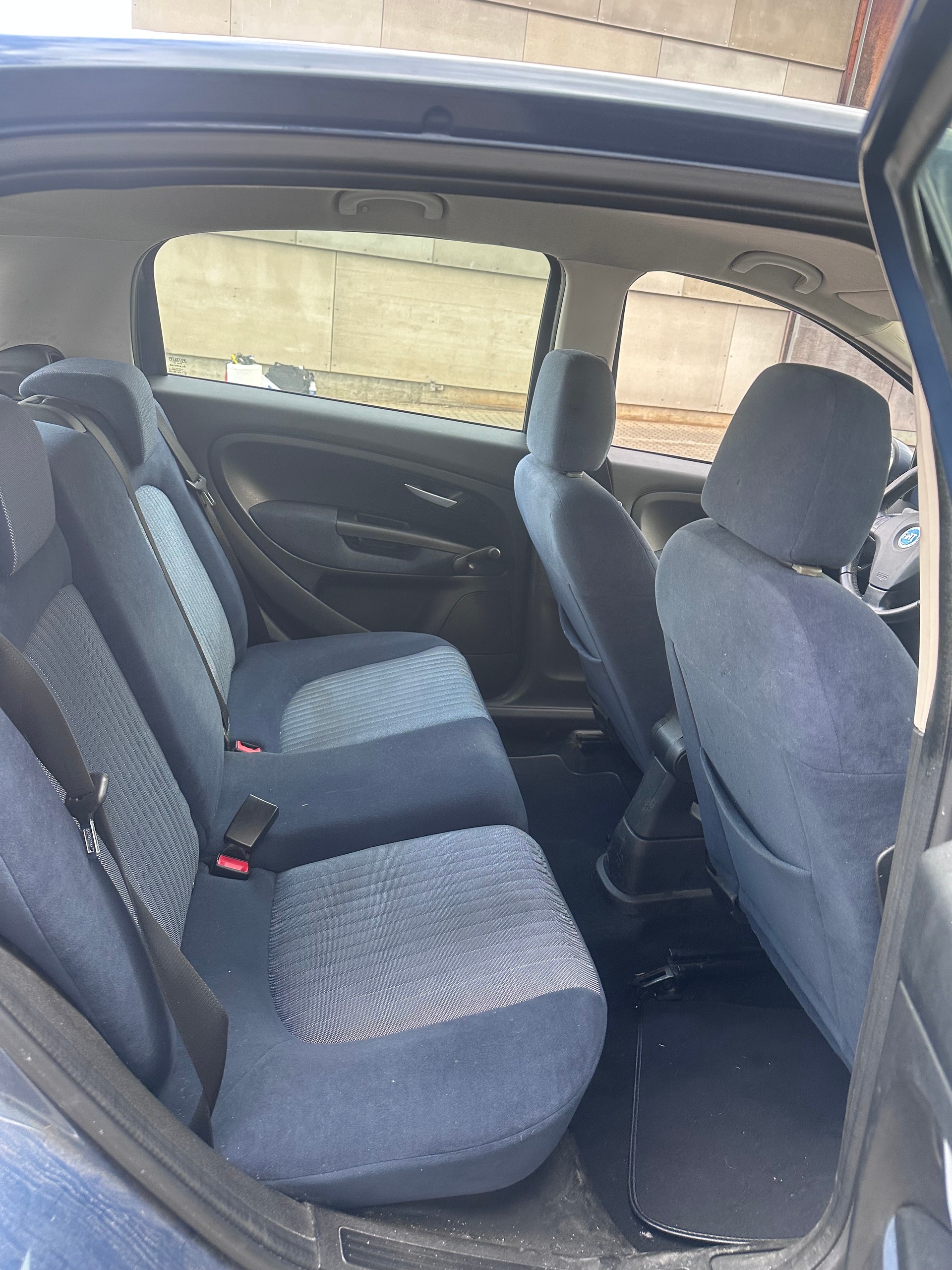 FIAT Punto 1.4 16V Sport-image-9