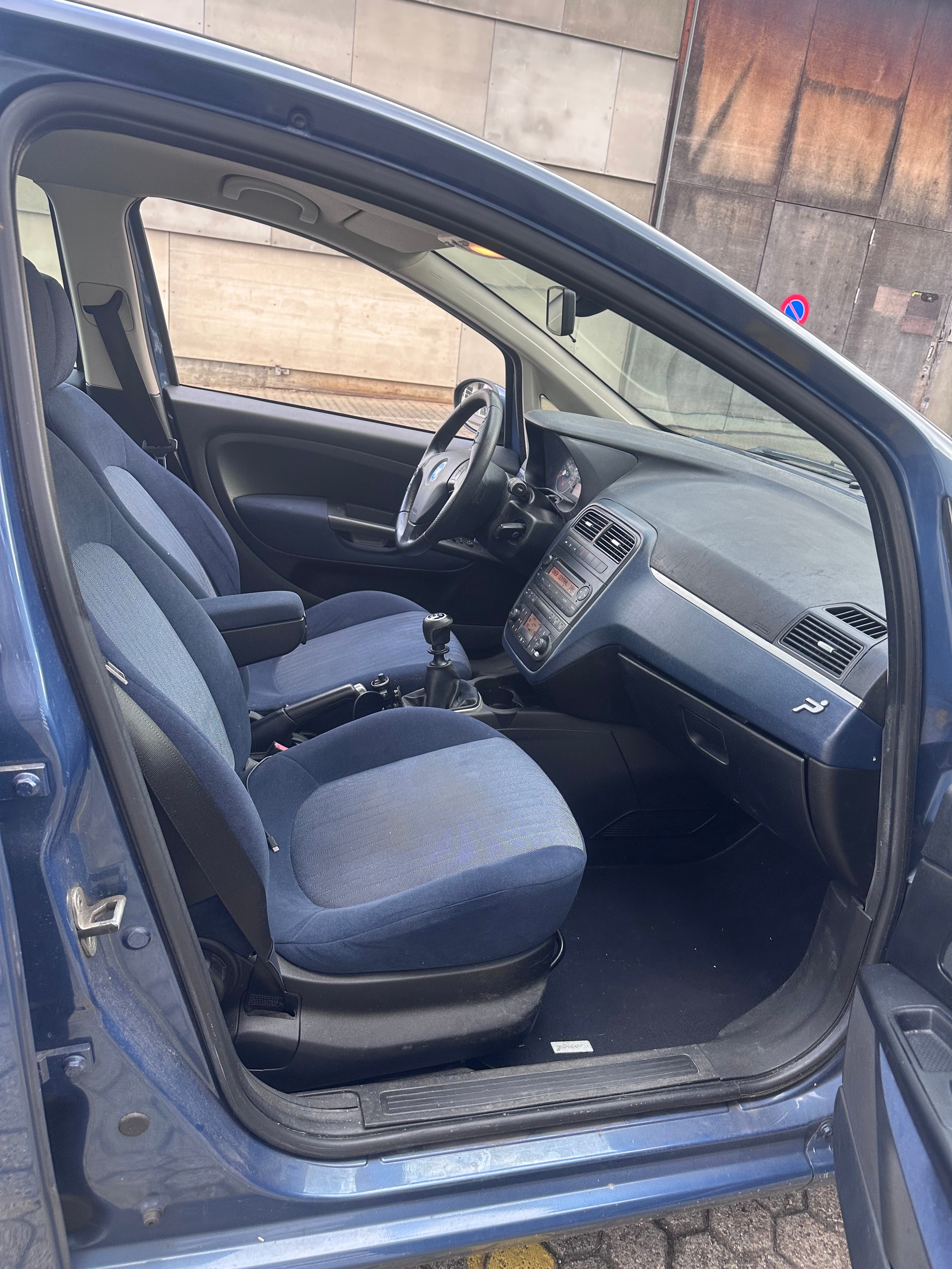 FIAT Punto 1.4 16V Sport-image-7