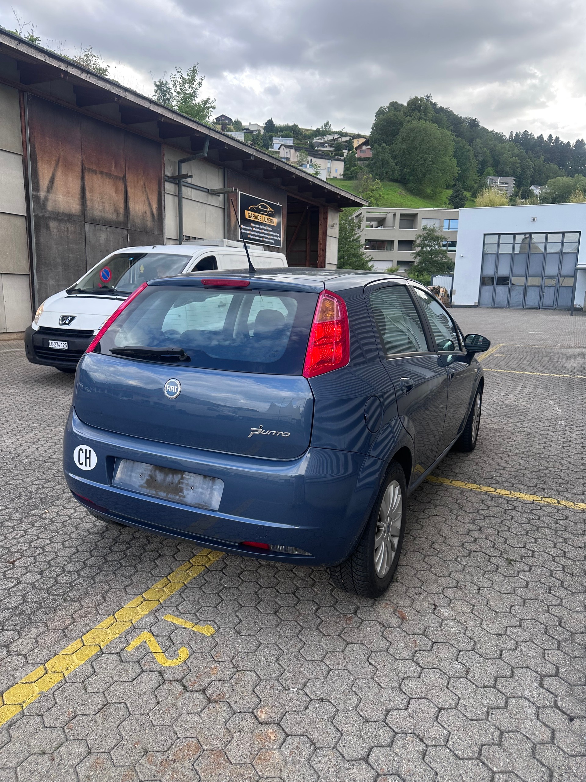 FIAT Punto 1.4 16V Sport-image-5