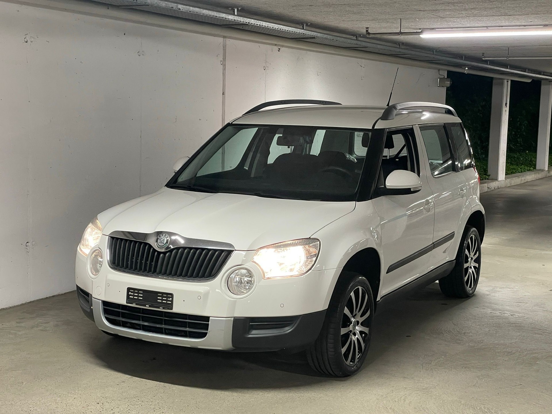 SKODA Yeti 1.8 TSI Ambition 4x4-image-1