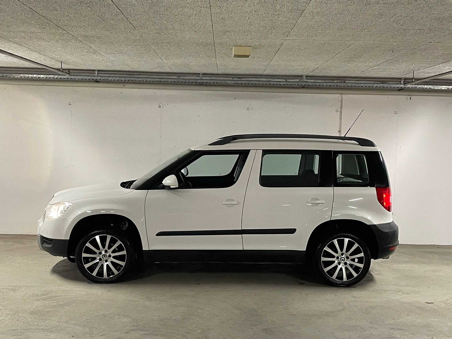 SKODA Yeti 1.8 TSI Ambition 4x4-image-2